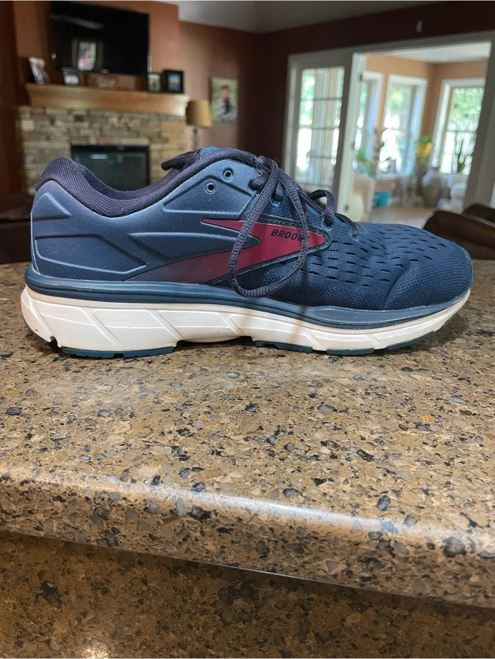 Brooks Women's Dyad 11 Running Shoe Blue Navy Beetroot Darkest Teal Support Sz 9
